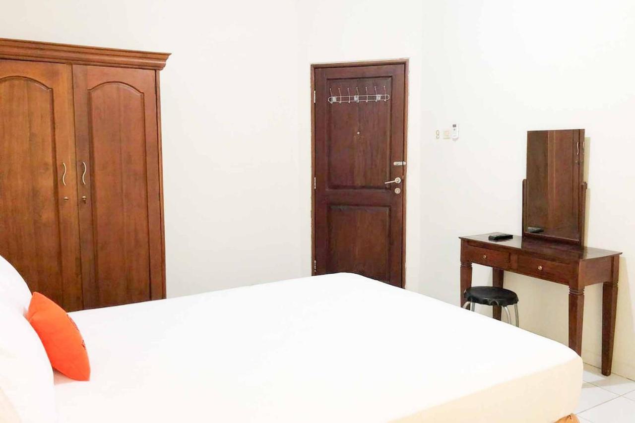 Koolkost @ Raya Ngagel Otel Surabaya Dış mekan fotoğraf